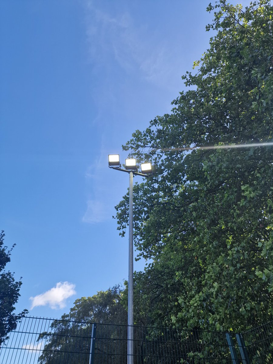 Surefire Protection (UK) Ltd (@surefireukltd) on Twitter photo #awesomeansell <a href="/ansell_lighting/">Ansell Lighting</a> #aztec symmetrical 300w LED floods installed on a school MUGA pitch in #manchester this morning #awesomeansell <a href="/ansell_lighting/">Ansell Lighting</a> #aztec symmetrical 300w LED floods installed on a school MUGA pitch in #manchester this morning