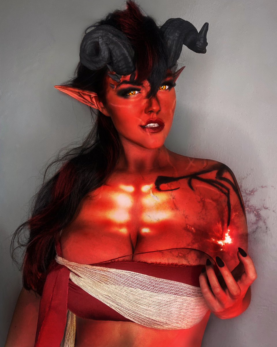 Karlach 😈❤️
Baldur’s gate III
.
#karlach #baldursgate #baldursgate3 #makeup #creativemakeup #makeupartist #tiefling #tieflingcosplay #dnd #fyp #foryou  #karlachcosplay #karlachmakeup #baldursgatecosplay #gaming #game