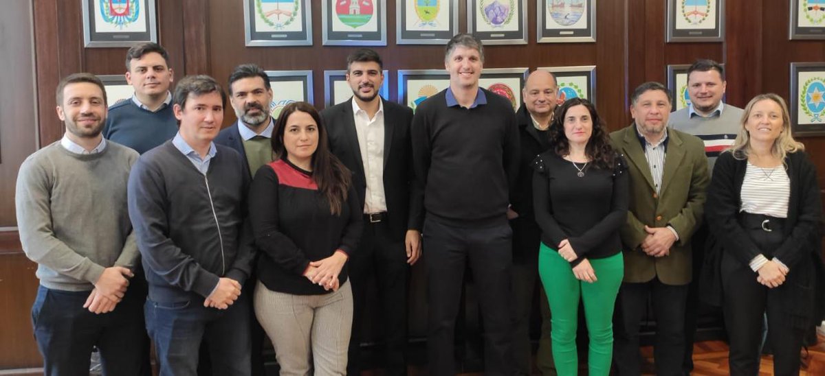 Trabajamos para fortalecer nuestro sistema de garantías y seguir respaldando la inversión de las pymes. 💼🤝💪🏽

En el salón federal de <a href="/SEPyME/">SEPyME</a> participamos en la incorporación a <a href="/fonred_ok/">Fonred_ok</a> del Fondo de Garantías de Neuquén #FoGaNeu, junto a <a href="/FLR_NQN/">Facundo Lopez Raggi</a> y <a href="/JPMorgentaler/">Juan Pablo Morgentaler</a>.