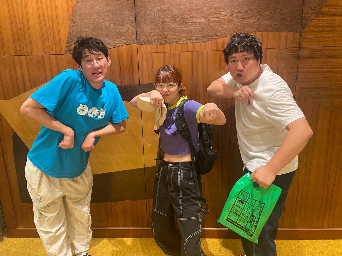 ebisumaru19's tweet photo. こぽぽ水中！全6公演ありがとございました！！最高のスタッフさん達と最高に楽しい単独をさせてもらいました！夏にぴったりの水タイプの思い出たち！😊🏄‍♂️ 配信も始まってるのでぜひ見てください！見てくれた方「#こぽぽ水中」で感想つぶやいてほしいです！今年の夏を一緒に溺れてくれようか！！🤽🏻‍♂️🏌🏻‍♂️🤸🏻‍♀️ https://t.co/5oys9Xute1