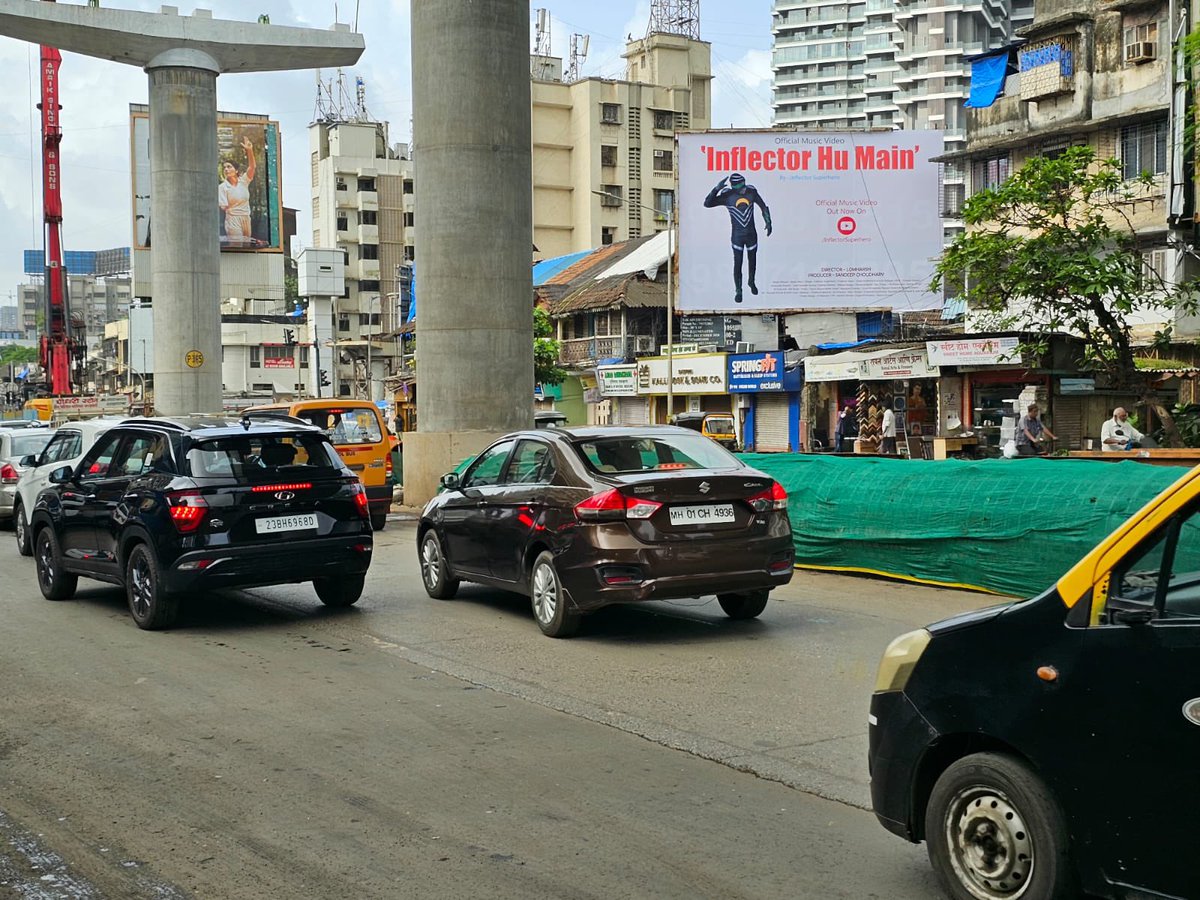 directorlom's tweet photo. #inflectorsuperhero is on Mumbai Outdoors and Looking impressive on both video achievement side and hording presence wise. #inflectorhumainsong is debute song and Superhero Anthem of the Year 🦸🦸🦸
#musicvideo  #superhero #newsuperhero #outdoorfun #superherolife https://t.co/PpBzMF5yl6