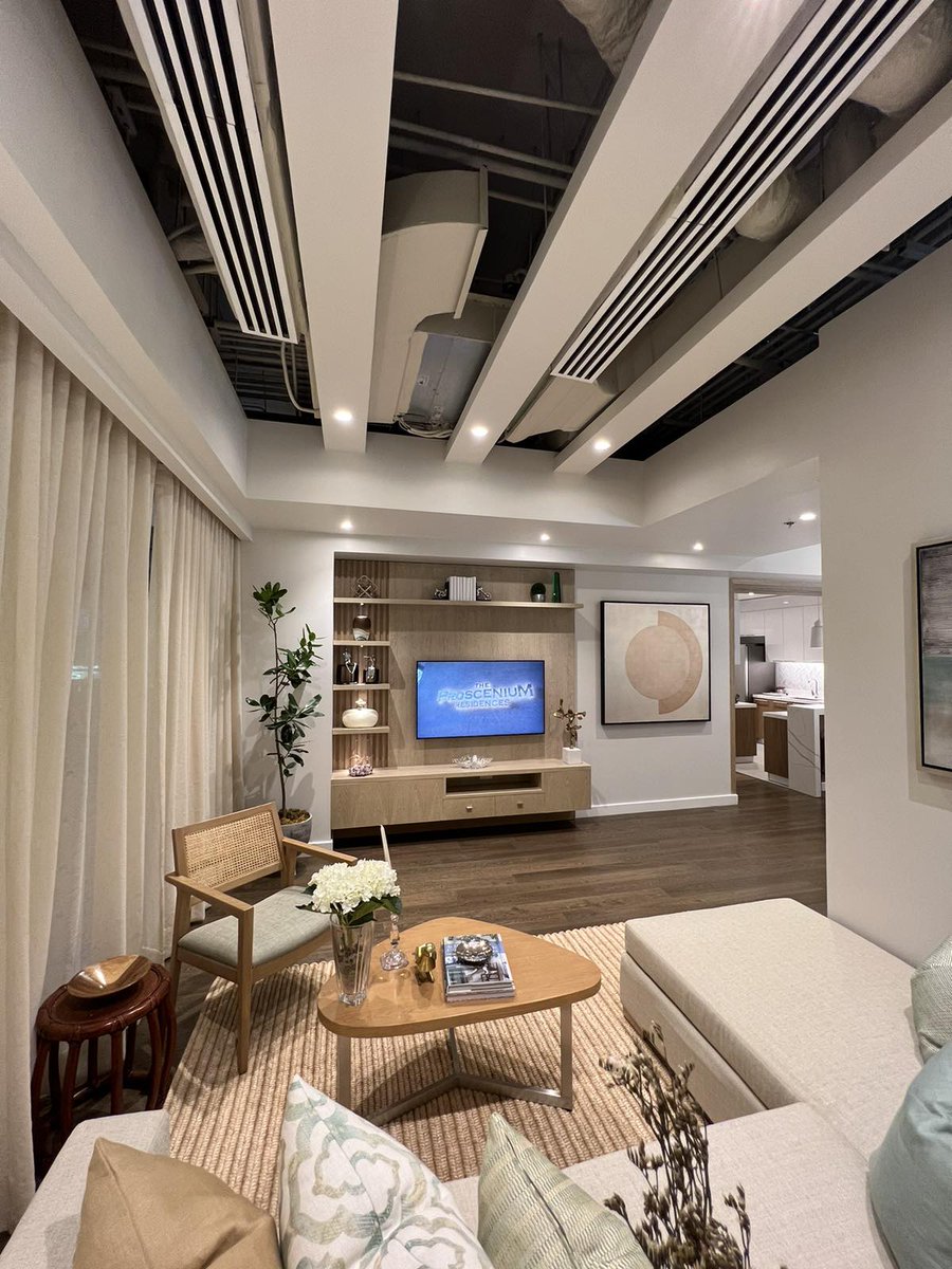 joy_panebe's tweet photo. 8 Benitez Suites by Rockwell ❤️Get your units now 🤗😍 https://t.co/uBBtbDNXAA