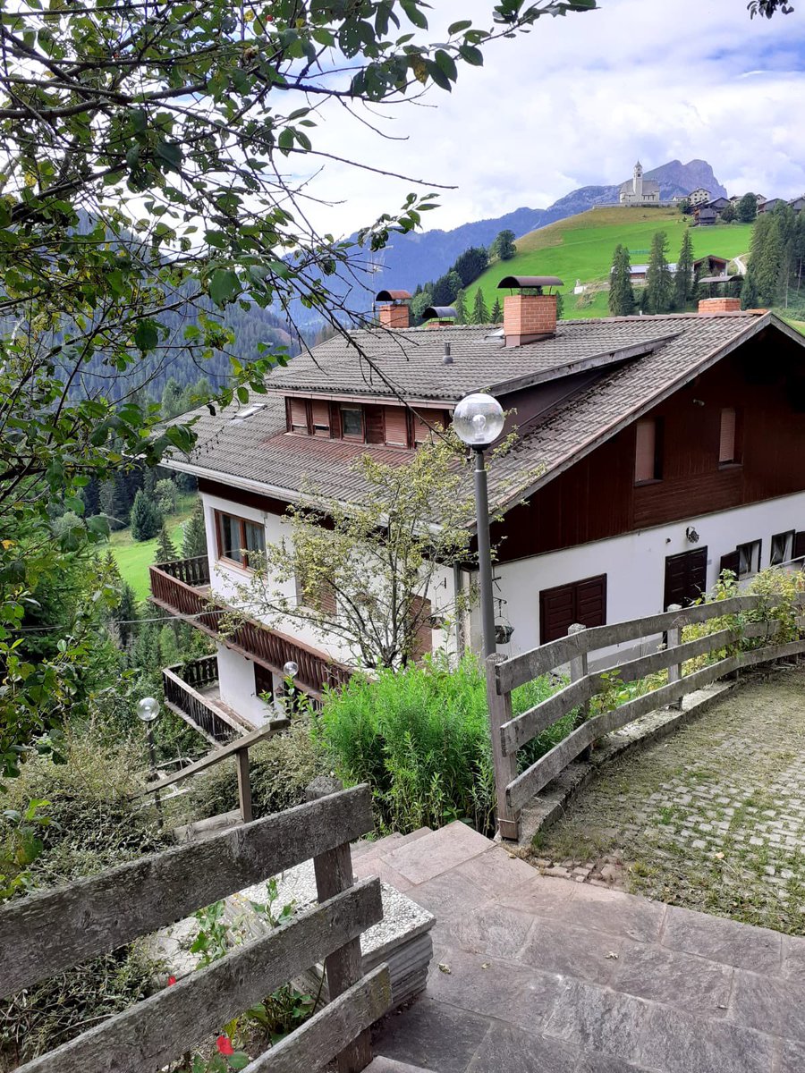 marcopelosi63's tweet photo. #ColleSantaLucia #Dolomiti La mia location ideale per 10 anni consecutivi di vacanze sulle Dolomiti #Veneto https://t.co/DwcbJAIrZw