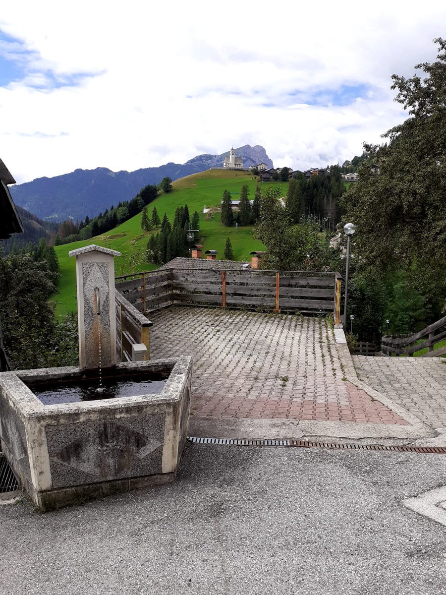 marcopelosi63's tweet photo. #ColleSantaLucia #Dolomiti La mia location ideale per 10 anni consecutivi di vacanze sulle Dolomiti #Veneto https://t.co/DwcbJAIrZw