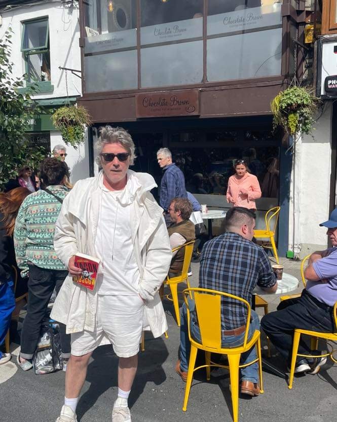 rocket_yoyo's tweet image. Movie set for "Trad" this Friday morning with Aidan.

📷: Chocolate Brown (Facebook)

#AidanGillen #IrishActor #Trad #MovieSet