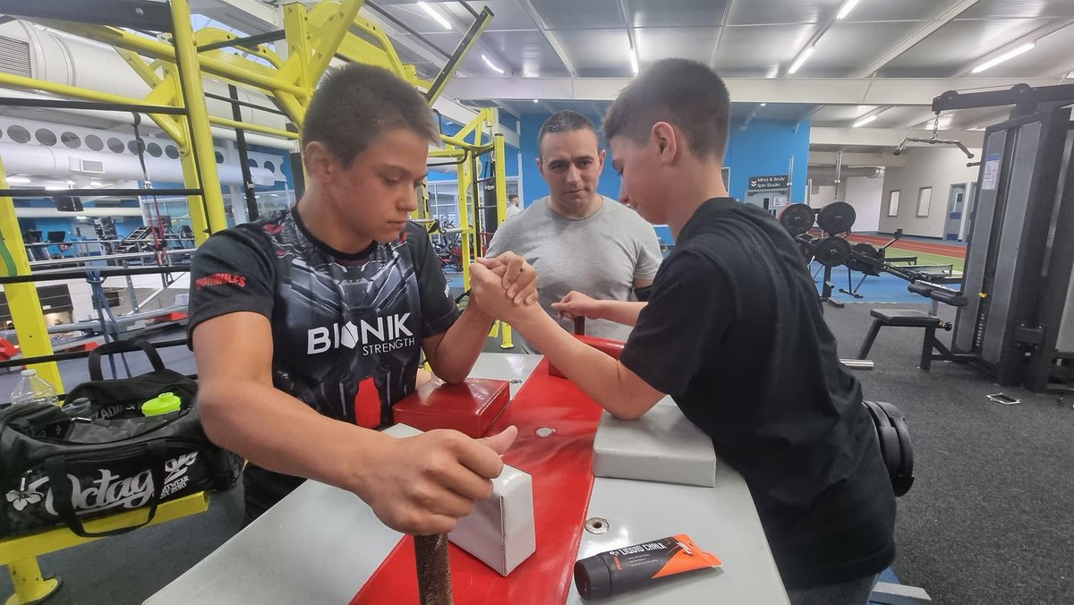 AgyGorzynska's tweet photo. Babayev Arm Team training in Preston!💪🔥 #armwrestling #babayev #sportteam https://t.co/20S4Thut1b