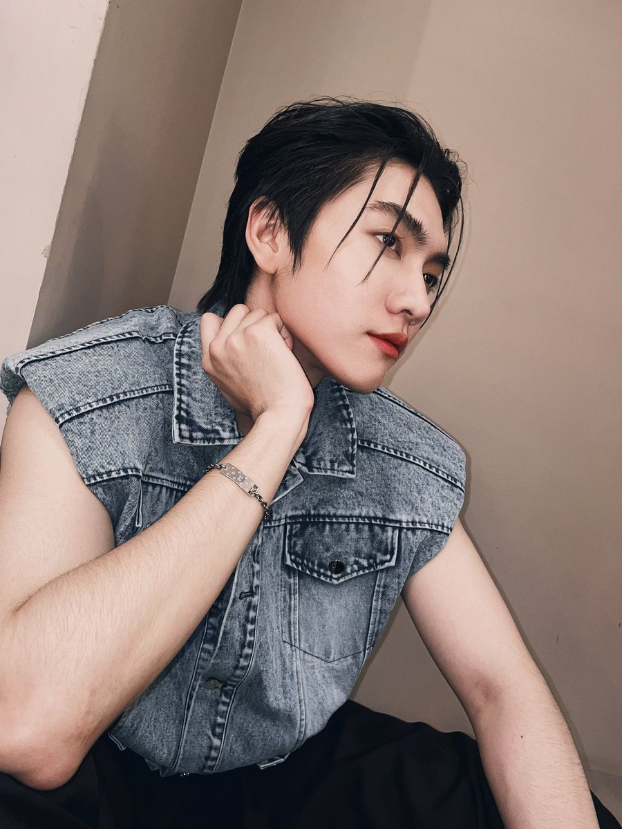 Bossckm_'s tweet photo. เต้นจนเอวเลื่อน เธอถามเพื่อนชื่อไร😶‍🌫️

#Bosschaikamon #ShawtyBoss #BoNoh https://t.co/6YmRnTdTdo