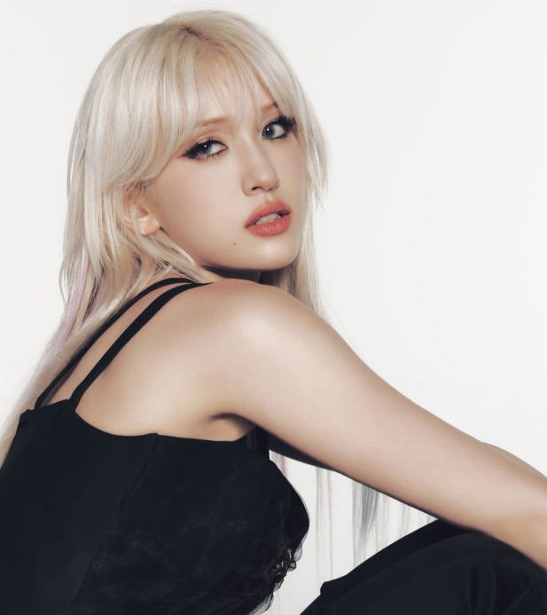 AboutMusicYT's tweet photo. Jeon Somi shares new photos from her party with TWICE's Nayeon, Jihyo, Chaeyoung, BTS' RM, SEVENTEEN's Woozi, GOT7's Yugyeom, HyunA, Chungha and more. https://t.co/sFko4G014e