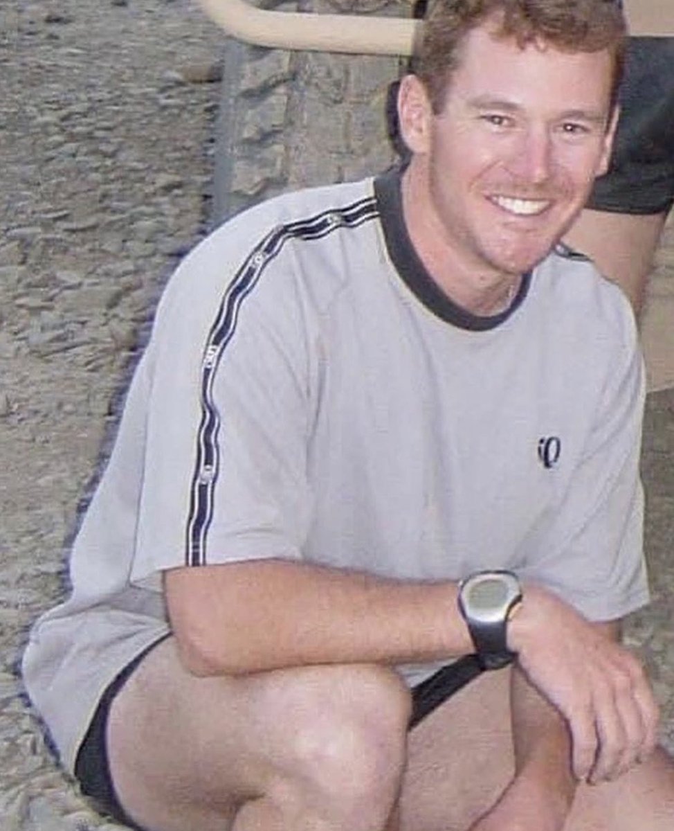 op_hawkeye's tweet photo. 8.11.2005 ~ Captain Jeremy Chandler 🇺🇸

#OpHawkeyeRemembers #JeremyChandler #3rdSFG #ODA344 #BronzeStar #DeOppressoLiber

📜 https://t.co/wd566V7jeo
📜 https://t.co/Ej5VfrhxFX
📰 https://t.co/sML2hr5Wag
📰 https://t.co/qH9ReOqPb3
📰 https://t.co/VyK7oMzQxu

(1/2) https://t.co/3eoMQeWN5F