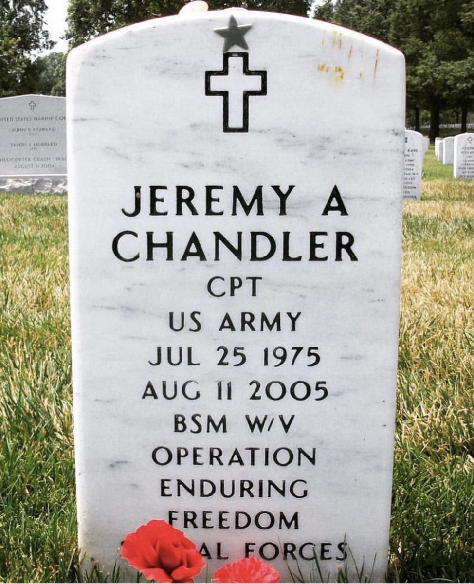 op_hawkeye's tweet photo. 8.11.2005 ~ Captain Jeremy Chandler 🇺🇸

#OpHawkeyeRemembers #JeremyChandler #3rdSFG #ODA344 #BronzeStar #DeOppressoLiber

📜 https://t.co/wd566V7jeo
📜 https://t.co/Ej5VfrhxFX
📰 https://t.co/sML2hr5Wag
📰 https://t.co/qH9ReOqPb3
📰 https://t.co/VyK7oMzQxu

(1/2) https://t.co/3eoMQeWN5F