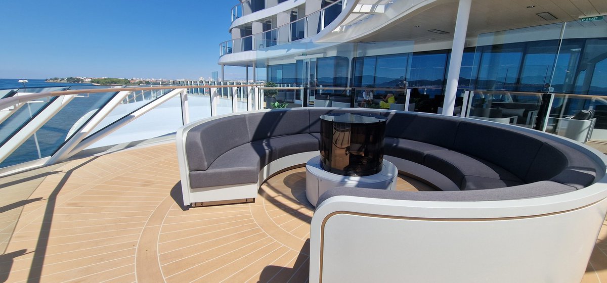 Just stunning outdoor dining options and spaces aboard @Silversea Silver Nova #silvernova #incentivetravel #eventprofs
