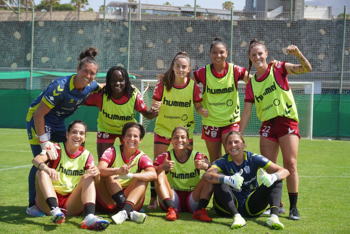 💙🤍 ¡Último de la semana! 🆗✅ List@s para el #TrofeoTeide (sábado, 20:00 horas) ⚽💪

#UDGTenerife #ContigoVamosAPorMás