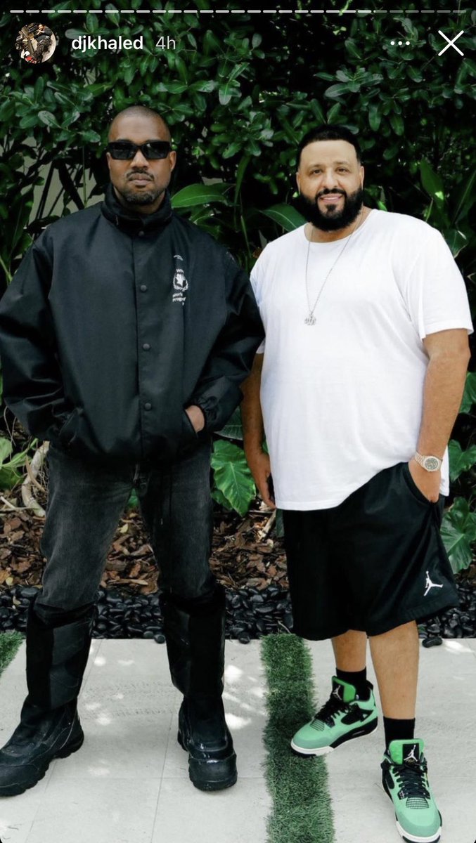KanyeUpdated's tweet photo. He ate Kanye and absorbed his powers like Kirby 😭 https://t.co/JoysJeNKBC