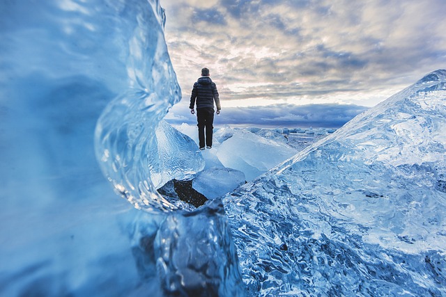 IndraniTweeets's tweet photo. NEW in blog: Extreme tourism focuses on experiences of individuals who engage in risky activities for the thrill of danger. Will you do such an #extremeadventure if someone funds your travel?
https://t.co/eBm7lo6okw
#travelblogger https://t.co/gVXQBsTMHq