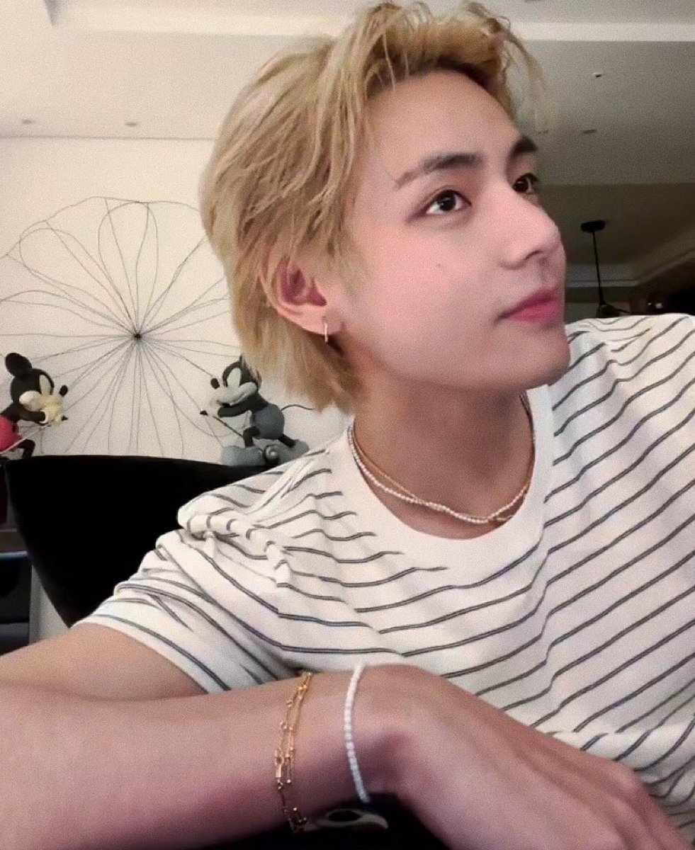 layo(ꪜ)er (@lookskth) on Twitter photo 