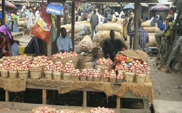 news_ghana's tweet photo. Onion traders urge relocation of yam, tomato sellers to Adjen Kotoku #Business #GNA #MuniratuAkweleyIssah #Oniontraders #relocationofyam https://t.co/zx64gNpJd5 https://t.co/M9ybVAKKRf