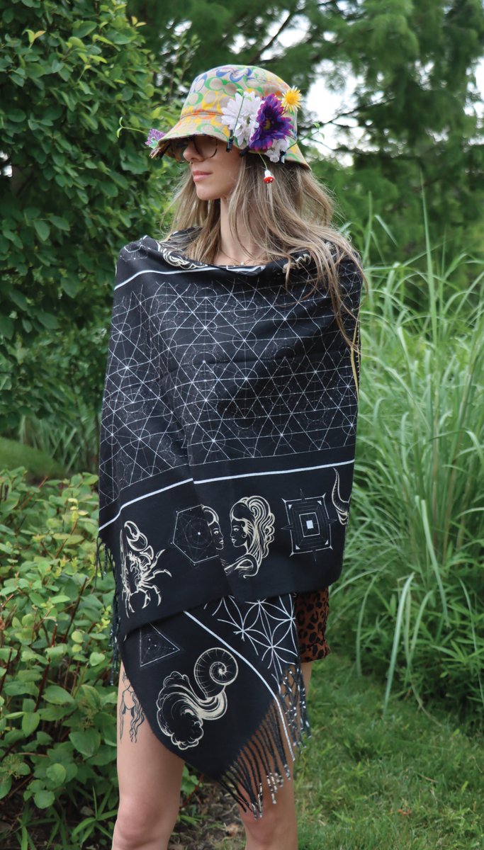 pinstopshop's tweet photo. New Zodiac Pashmina Shawl 🎇
Shop here: 
https://t.co/0y2zPPcXKD https://t.co/wkTtcYAbkH