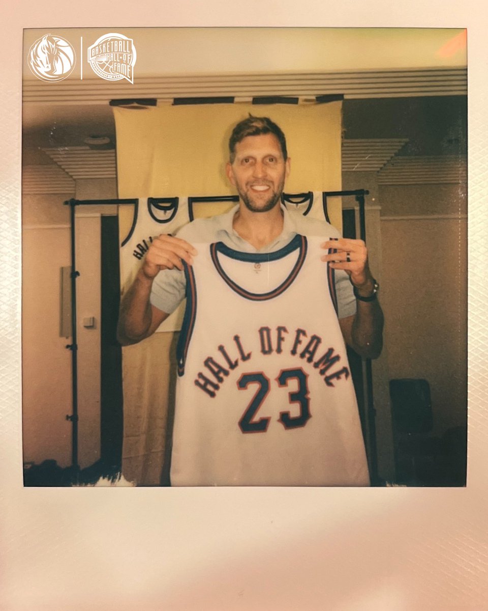 41 Days of Dirk might be over, but the weekend has just begun. 

#MFFL // #23HoopClass