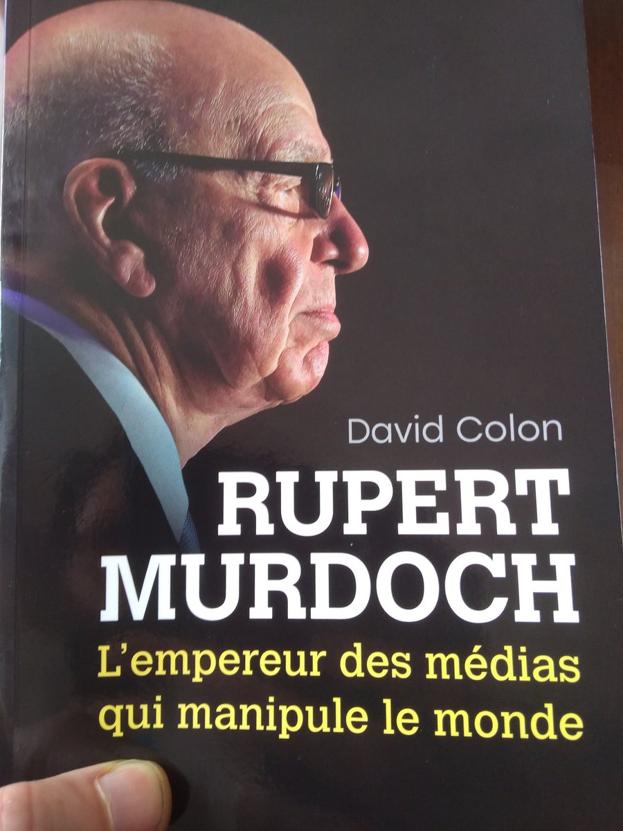 Alors que je suis en train de terminer la série « #Succession », je ne pouvais pas ne pas lire une biographie de Rupert le rouge,
#Murdoch les mamelles, le Hitler des médias.
Ce livre est passionnant !
Ça éclaire vraiment le problème de concentration des #médias.