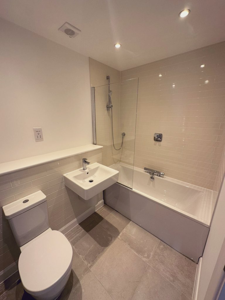 elinhowen's tweet photo. ⭐️🏡 3 Bedroom House available via the Rent to Own scheme in Llandudno Junction🏡⭐️ For more information, please visit Tai Teg’s website 👉🏻 https://t.co/2n6nwoE9gu @adrataicyf @teg_tai https://t.co/ZJkUMhBNsF