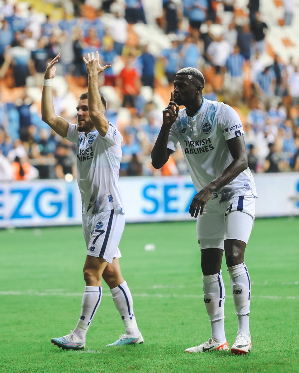 AdsKulubu's tweet photo. İlk Maç ✅
İlk Asist ✅
İlk 3'lü ✅
Karşınızda, M'baye Niang ! #MN9
#UECL https://t.co/jPIjirrHXL
