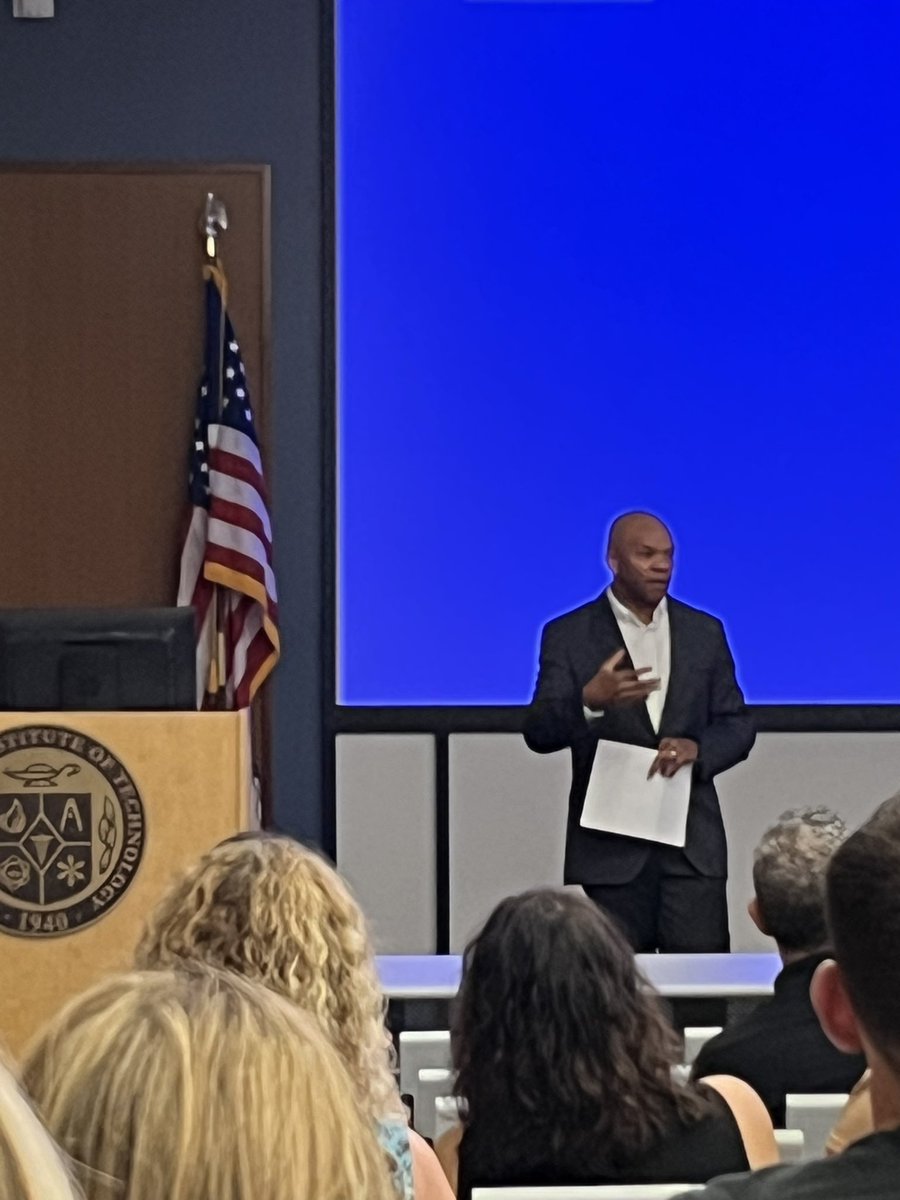 Michael J. Hobin tweet media