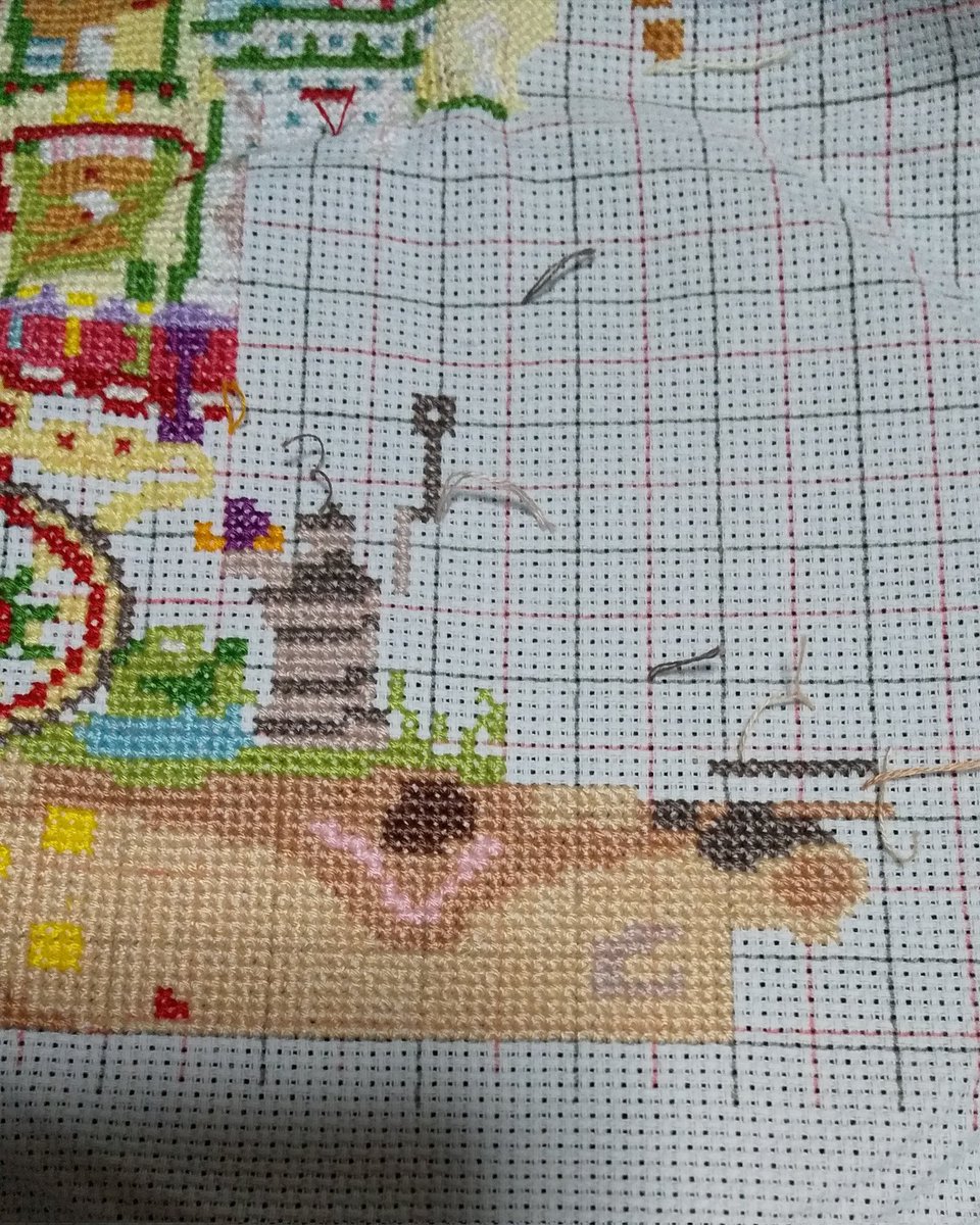 P1uQazEjmX3YzIU's tweet image. 絶賛ベタ塗りを
なんとか楽しく刺し(笑)
上へ進みます(⌒0⌒)／~~

竈の炎が楽しかった🥰
もう 出てこないけどまた刺したい😁
#BothyThreads
#GypsyWagon