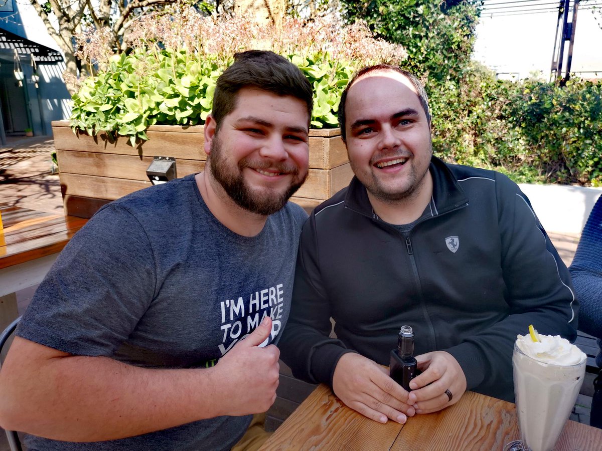 ZheroUK's tweet photo. 🍽️ Every Friday, our team enjoys lunch together. Today's lunch was extra special as we had two of our remote crew join in! 🍔🍻 

#TeamLunchFriday #staffwellness #thankyou https://t.co/58o8EixMRT