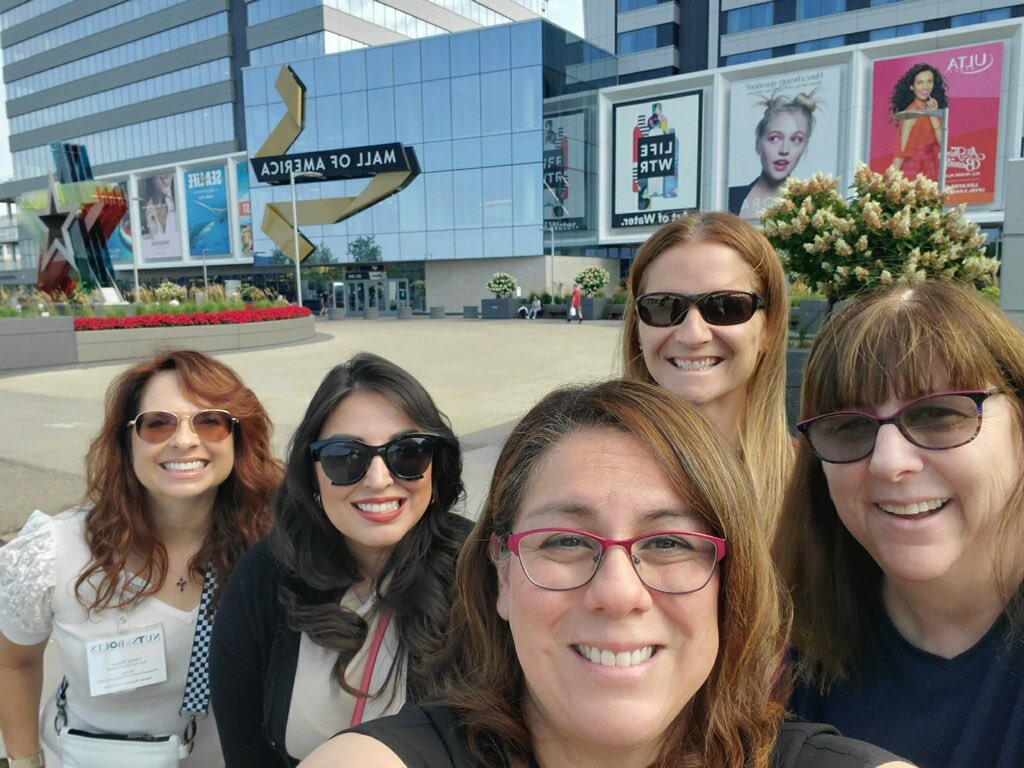 BlancoChristin's tweet photo. Nursing faculty from @TTUHSCEP enjoying #NurseTimLIVE at @mallofamerica https://t.co/UUKqTVcbia