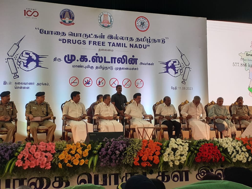 geetsen2000's tweet photo. "Say no to drugs, YES to Good Health"
A massive anti-drug awareness program, presided by CM was conducted by govt,  on 11 Aug in kalaivanar Arangam, in which  more than 500 Ncc cadets participated.@NCCDte_TNPAN @HQ_DG_NCC @SpokespersonMoD @Def_PRO_Chennai https://t.co/KL5b4gvGTq