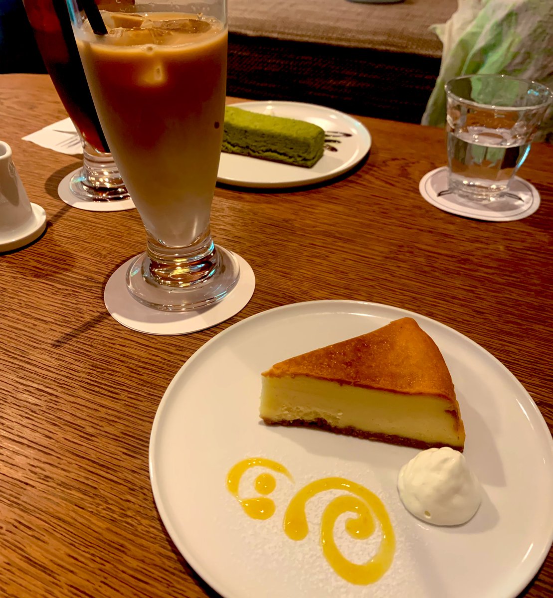 na23hoo's tweet photo. 祇園四条でめちゃくちゃ良い穴場カフェ発掘できた☺️❤️
庭園素敵過ぎるし祝日やのに人も少なくてケーキも美味しい、何より静かめな空間。
八坂神社から近いのにあんまり知られてないんかな？？ https://t.co/ZjBogcOIMy