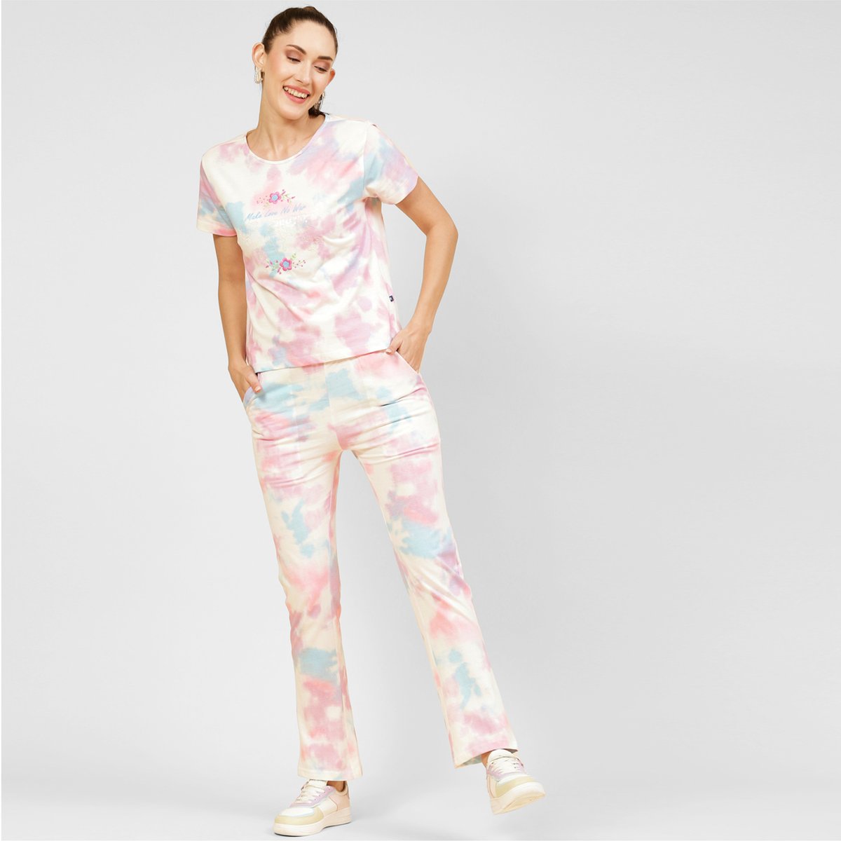 montecarlostyle's tweet image. Monte Carlo is the answer for you to glam the #airportlook this summer season. Explore &amp;amp; order home airport-ready loungewear at our online store. #montecarlo #coord #airportlook #loungewear #womenfashion #fashion #sale