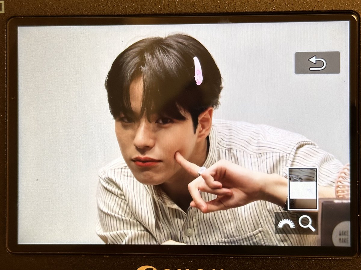JAEKKI0723's tweet photo. 230811 KnPops 대면팬싸 재혁 

오늘도 고마워🫶💚

#TREASURE #트레저 #YOONJAEHYUK #JAEHYUK #ジェヒョク #윤재혁 #재혁 #尹材赫 https://t.co/2xadwUxkDz