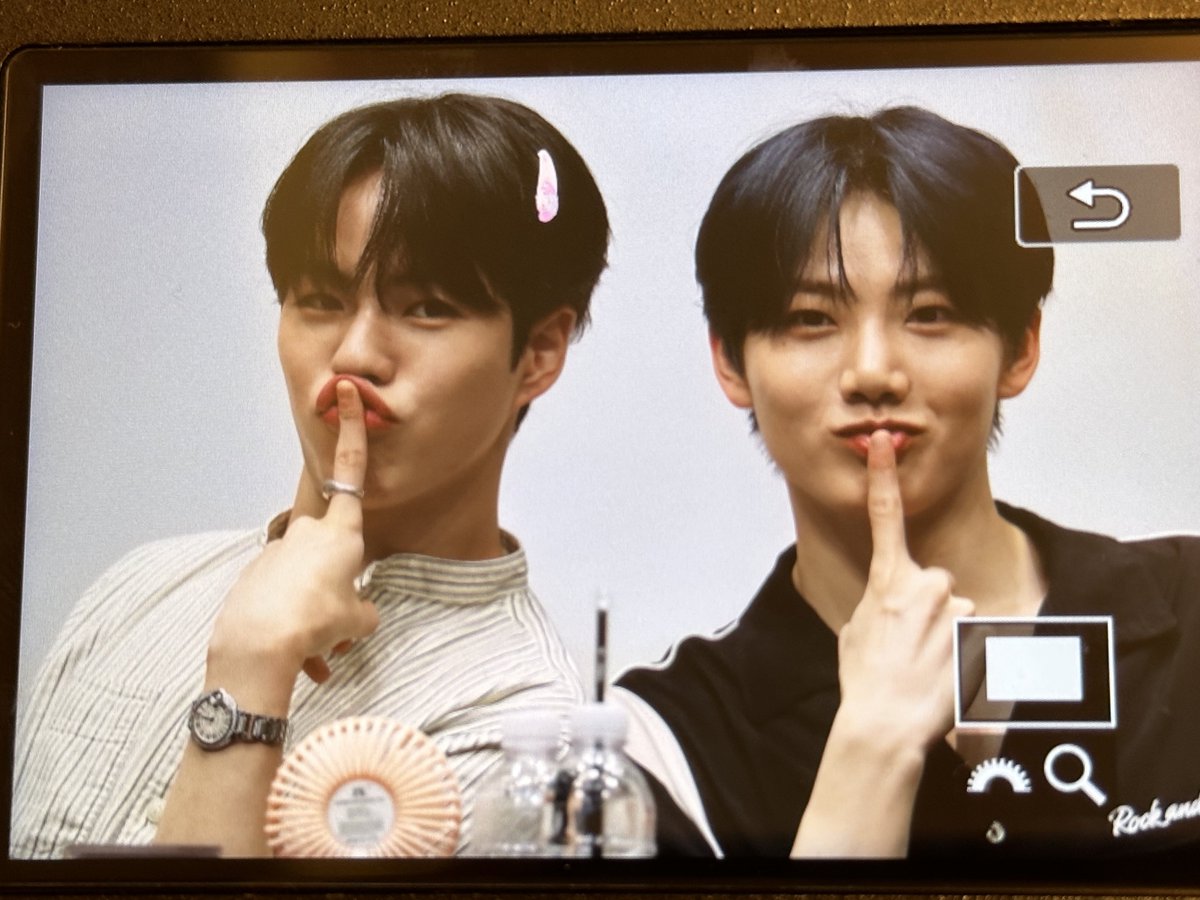 JAEKKI0723's tweet photo. 230811 KnPops 대면팬싸 재혁 

오늘도 고마워🫶💚

#TREASURE #트레저 #YOONJAEHYUK #JAEHYUK #ジェヒョク #윤재혁 #재혁 #尹材赫 https://t.co/2xadwUxkDz
