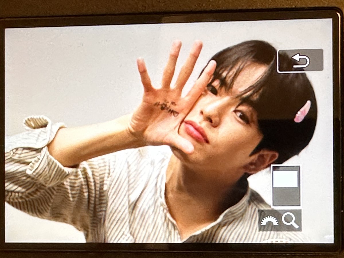 JAEKKI0723's tweet photo. 230811 KnPops 대면팬싸 재혁 

오늘도 고마워🫶💚

#TREASURE #트레저 #YOONJAEHYUK #JAEHYUK #ジェヒョク #윤재혁 #재혁 #尹材赫 https://t.co/2xadwUxkDz