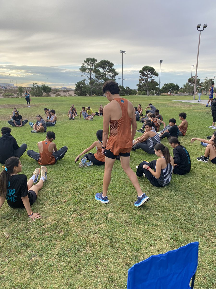 coachmarktorres's tweet photo. Spartan @PHills_HS CC ready for meet #1 of the season! https://t.co/kmkPdJaUKU