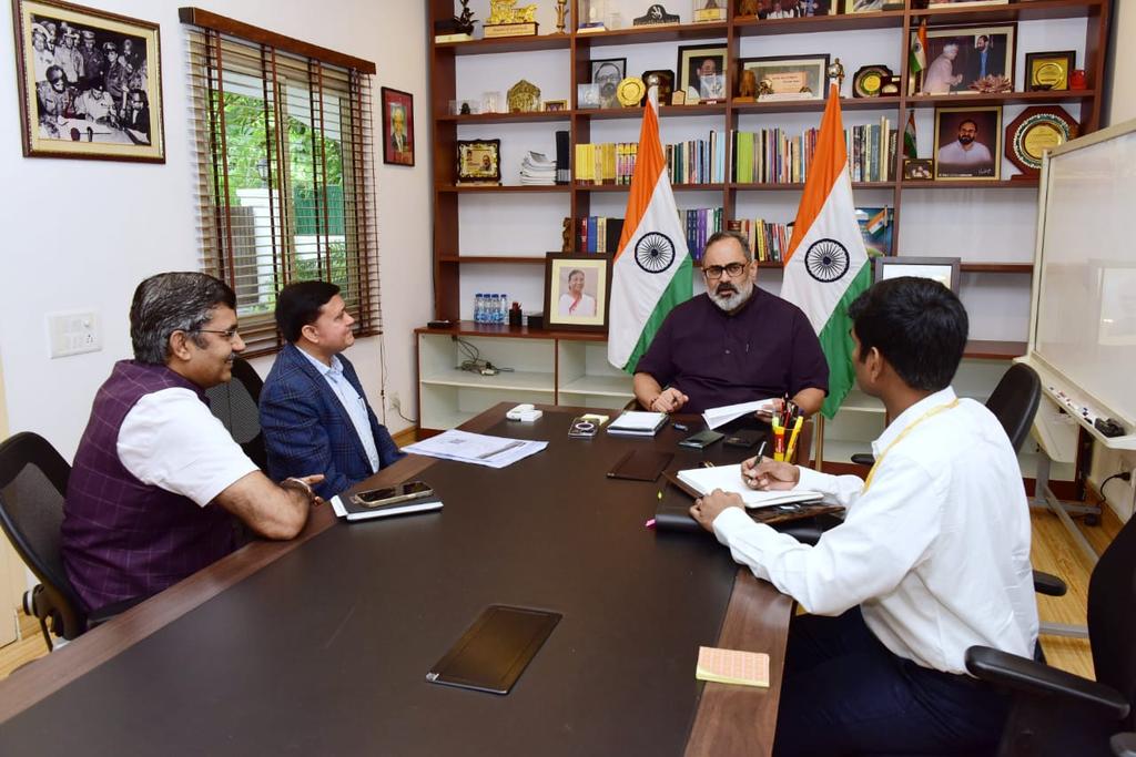 Mr. Jaswant Munoth @JMunoth, Vice Chairman & Director - Munoth Industries Ltd., #Chennai called on me today and shared with me the progress made in their #Lithium ion cell manufacturing unit at #Tirupati. I flagged off the trial run of India’s first Lithium ion cell mfg plant