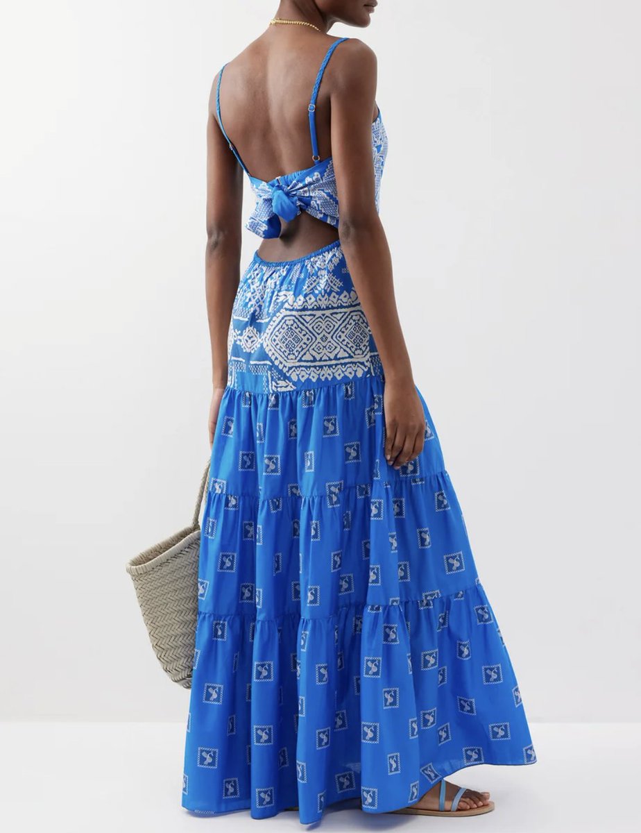 Talk_Insta's tweet photo. Johana Ortiz’s cobalt-blue Amancay maxi dress is Colombian-made from cotton – note the toucans on the skirt, rendered in Andean Tokapu style.

Local craftsmanship and style at its best 

#Fashionista #maxidress #SummerVibes https://t.co/JPVQpFLfmb