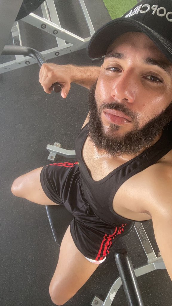 gustavomoscoso_'s tweet image. Buen día 
Dando un buen espectáculo👌🏻😎 #Tavo #Gym #Rt