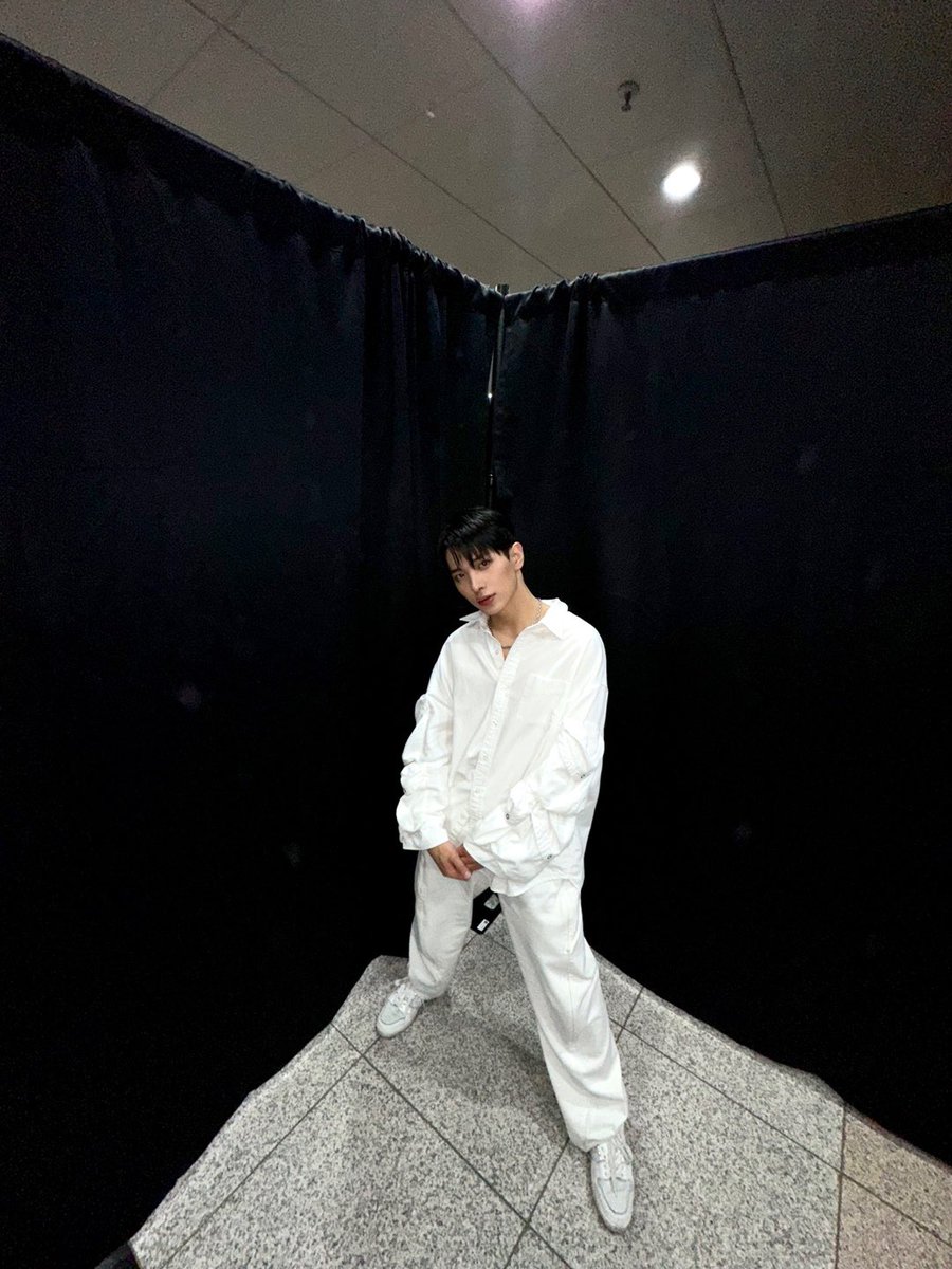 [#류준민]
아직까지 두근거린다..
너무 행복했다✨

#ATBO #에이티비오
#RyuJunmin