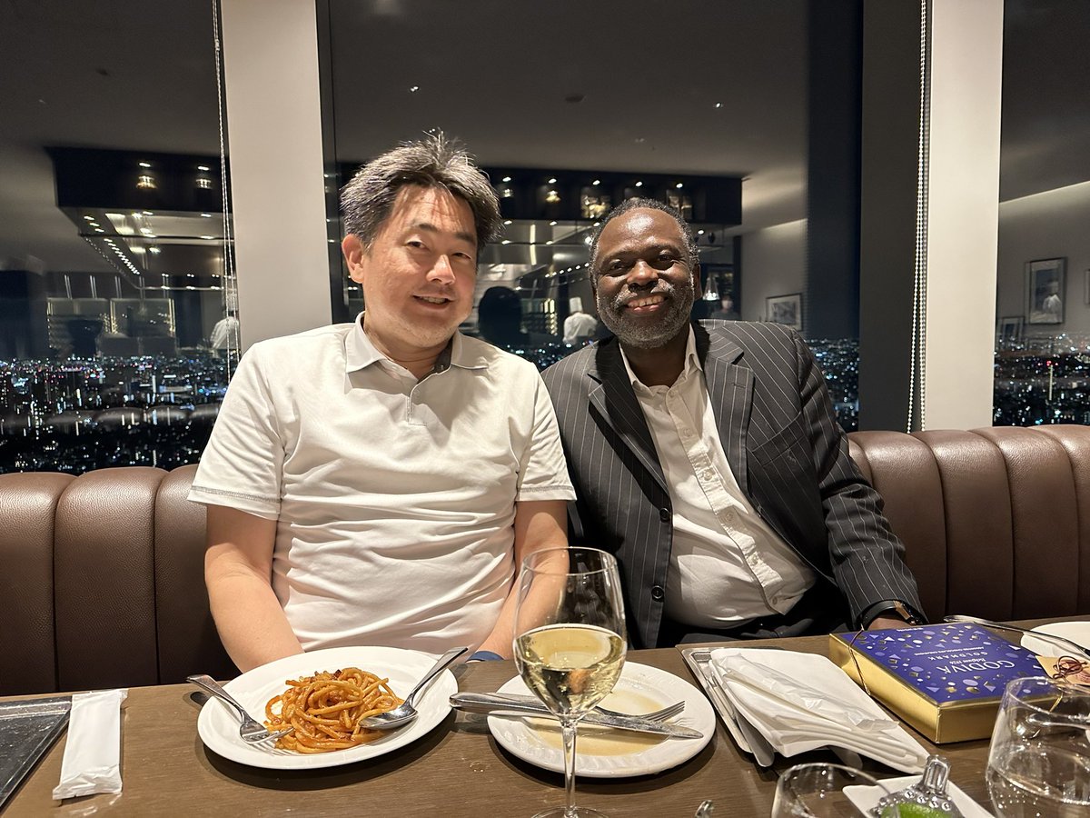 Tshilidzi Marwala チリツィ・マルワラ . 丸笑 tweet media