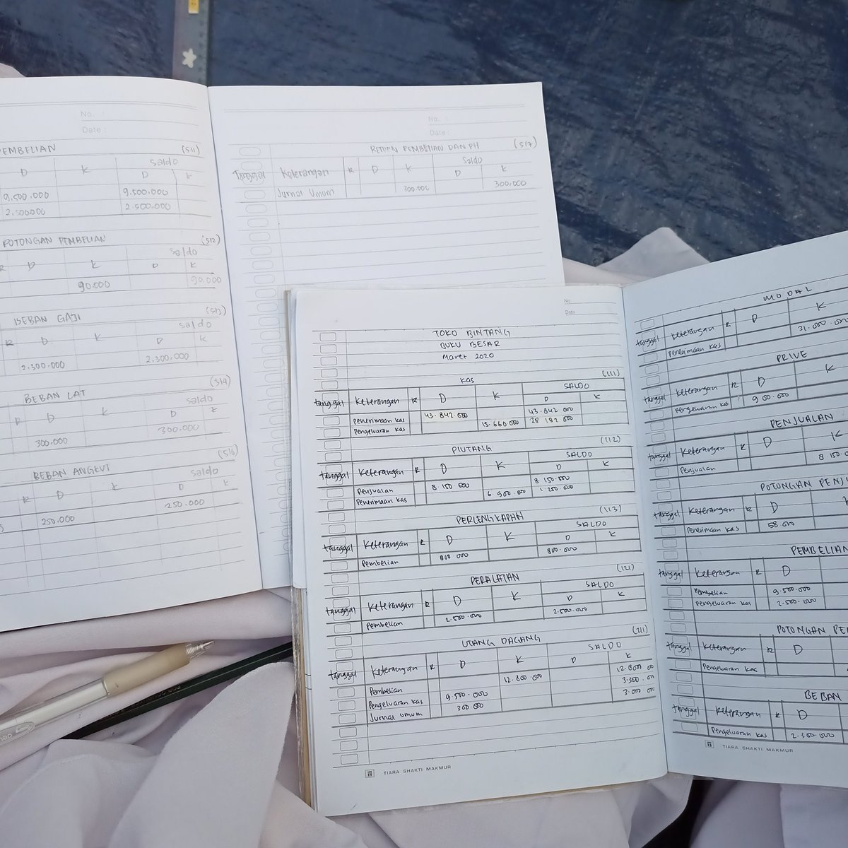 onlyoenaa's tweet image. today's dump!