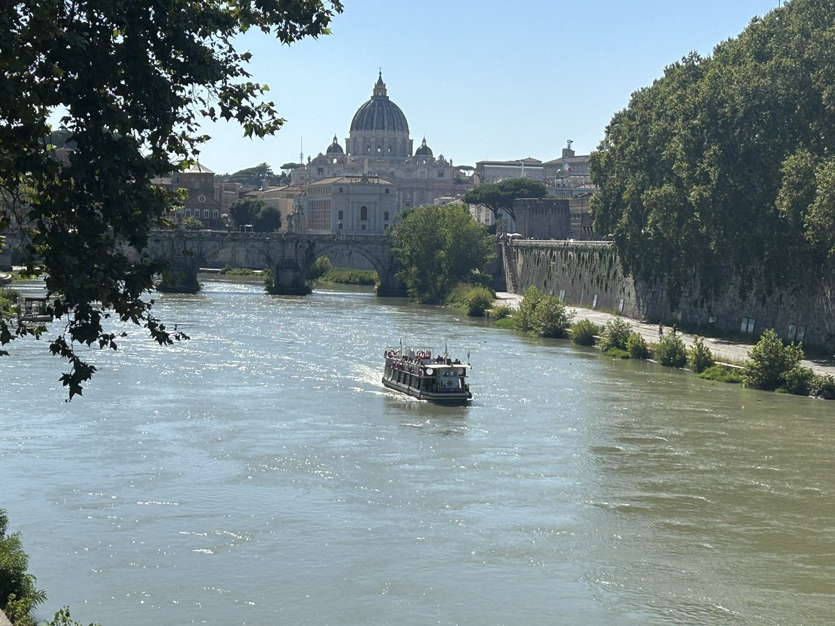 PE_MrSmith's tweet photo. Enjoying Rome! Beautiful city! https://t.co/H4BrUiRGQD
