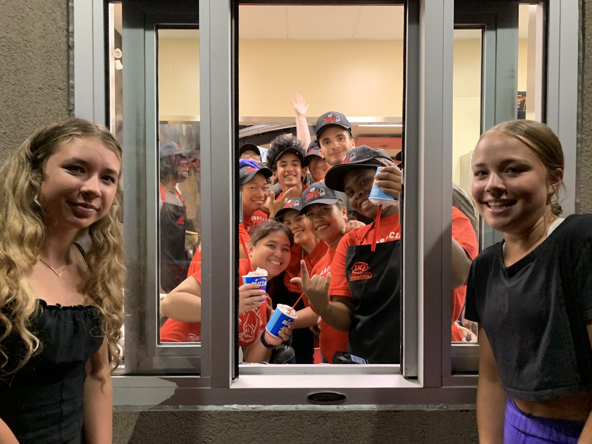 care06's tweet photo. #MiracleTreatDay …. What a great crew at Stonebridge DQ…… what better reason to enjoy ice cream than the health of one Kids!  Thanks #JPCHF https://t.co/1H213uZzoJ
