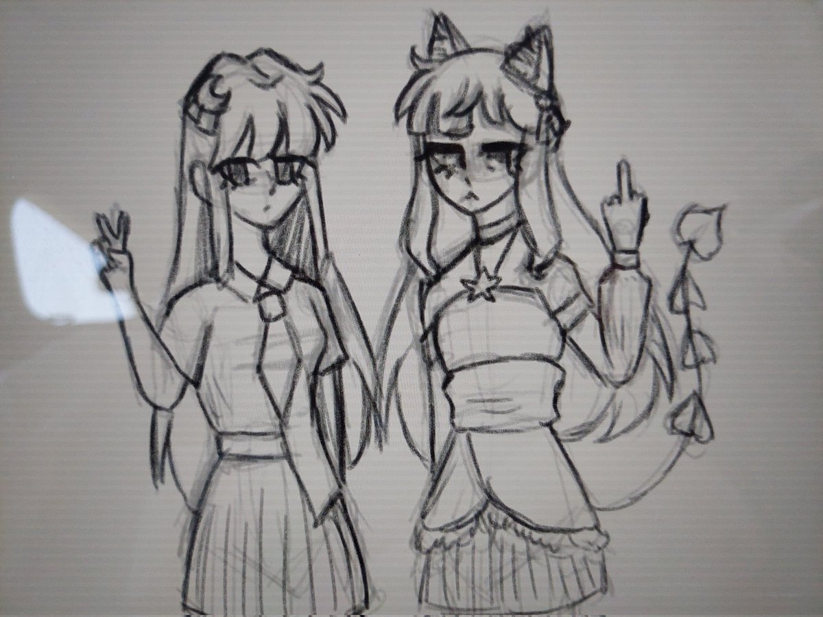 SomePinkFlower's tweet image. Meine Freundin @SomePinkStars sieht sehr cute aus, beißt aber wenn man sie anfässt.🙊😟💕