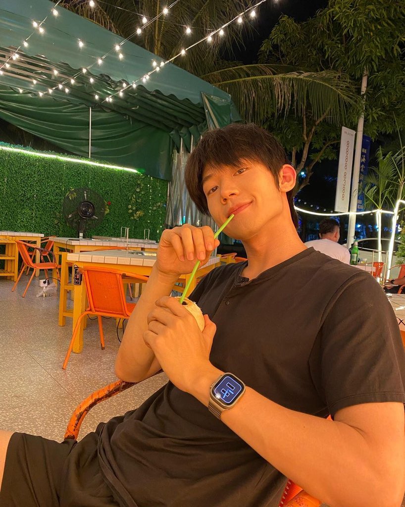 wujuntings's tweet photo. 📸 230811 Wu Junting IG Update: 🥥🥹 #吴俊霆 #WUJUNTING https://t.co/J9yuBsBUzg