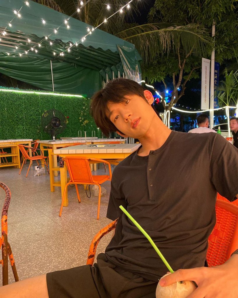wujuntings's tweet photo. 📸 230811 Wu Junting IG Update: 🥥🥹 #吴俊霆 #WUJUNTING https://t.co/J9yuBsBUzg