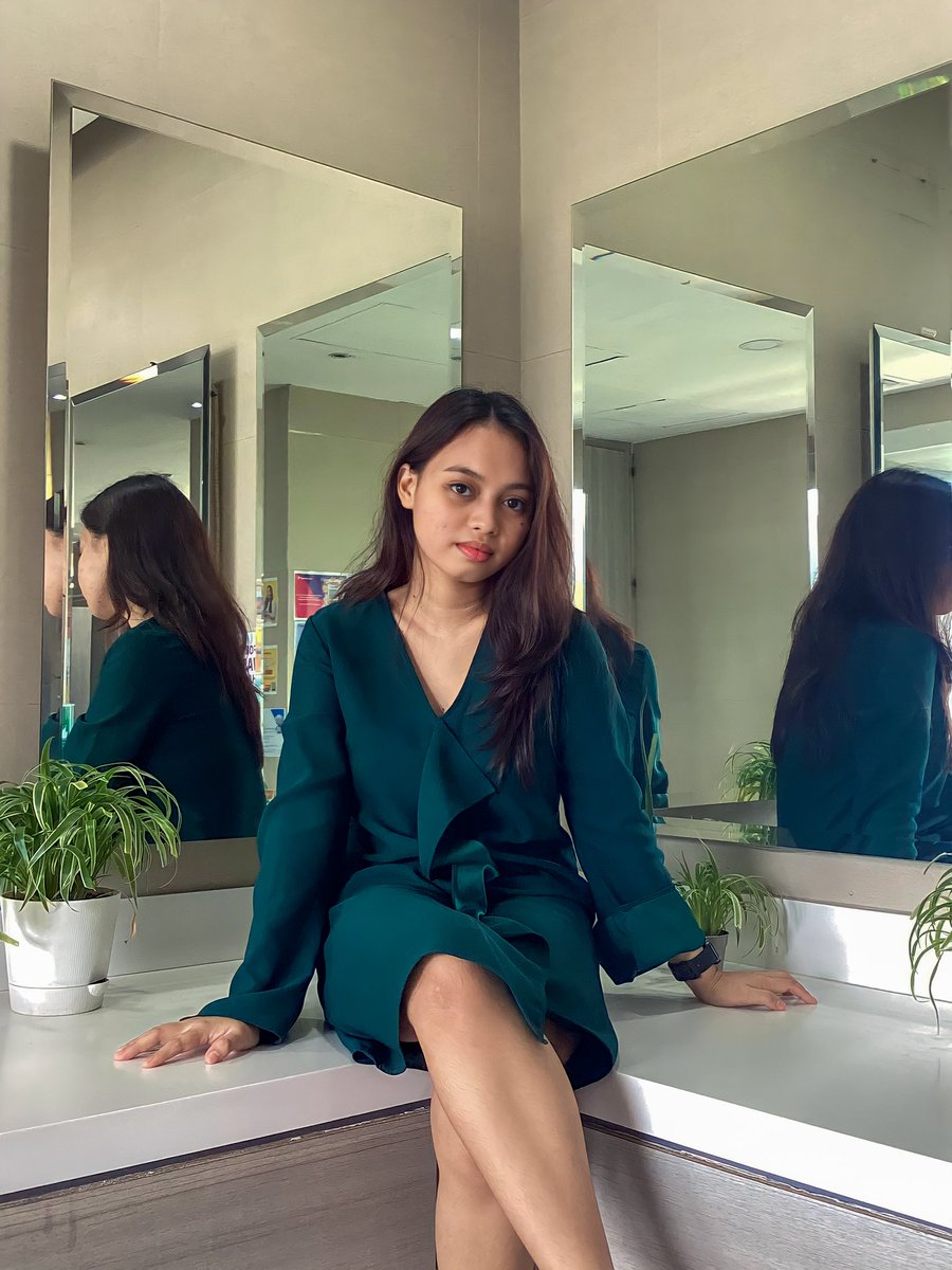 Lea_Roda's tweet photo. I think I also need to drop these here 😳💚 https://t.co/oV4TUo7APc