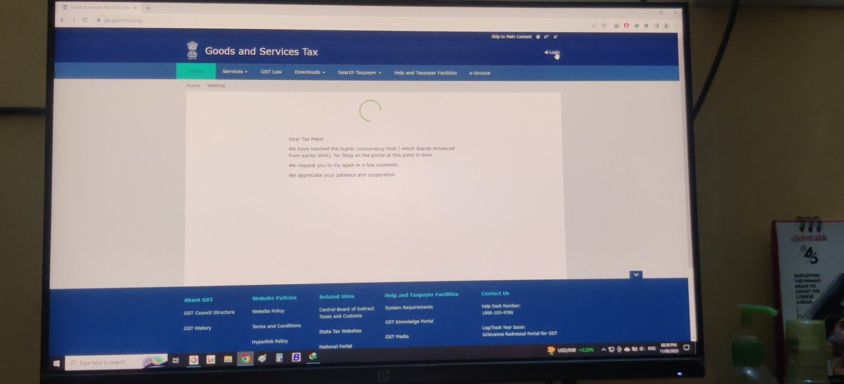 _sachinmishra_'s tweet photo. Enhance your servers... You can't suggest Taxpayers that they avaoid filling At the last date.. enhance your capacity of server.. #GSTNFAILED #GSTR1 
@Infosys_GSTN https://t.co/q1bD2GHbdJ
