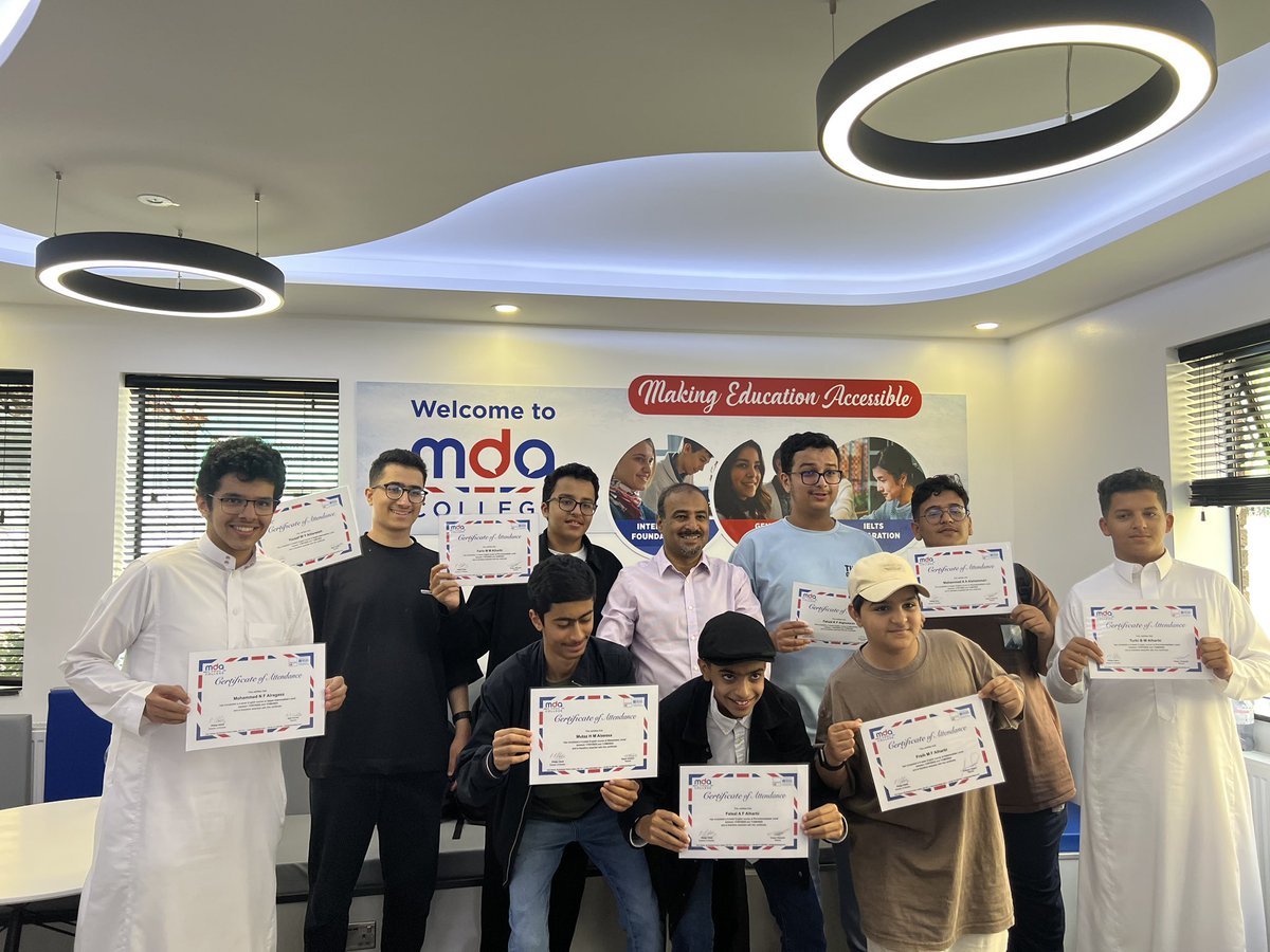 mdacollege's tweet photo. A few more students who have completed their course with us 😊. It has been a pleasure to have you all with us and we wish you all the best, hopefully we see you again 🎓🏆 https://t.co/dpEdA08yYA